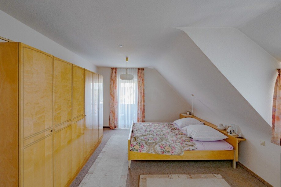 OG Schlafzimmer Einfamilienhaus B�singen