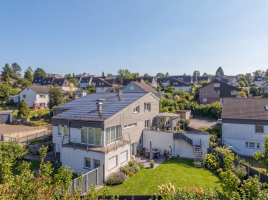 Hauptbild Zweifamilienhaus mit Stil, Freiraum und besonderen Extras in attraktiver Wohnlage!