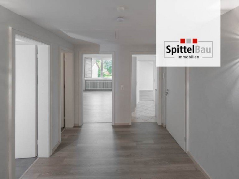 SpittelBau GmbH Schramberg - Sulgen Dachgeschosswohnung Sch�ne 4-Zimmer-Wohnung mit Garage in ruhiger Sonnenlage von Sulgen zu verkaufen