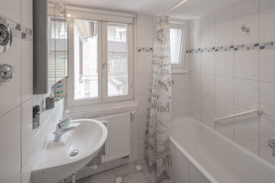Badezimmer 2.OG Wohn- / Gesch�ftshaus Schramberg