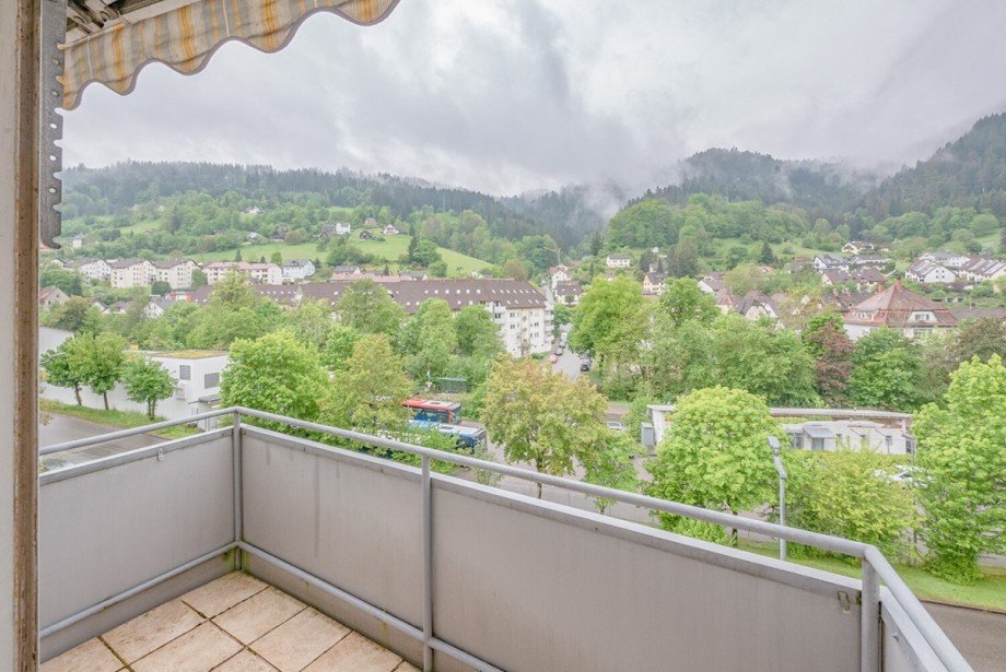 Balkonausblick Etagenwohnung Schramberg