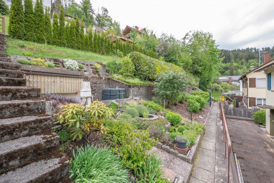Garten Zweifamilienhaus Lauterbach