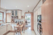 K�che NEUER PREIS!
Traumhaftes Einfamilienhaus mit Einliegerwohnung und tollem Garten zu verkaufen!