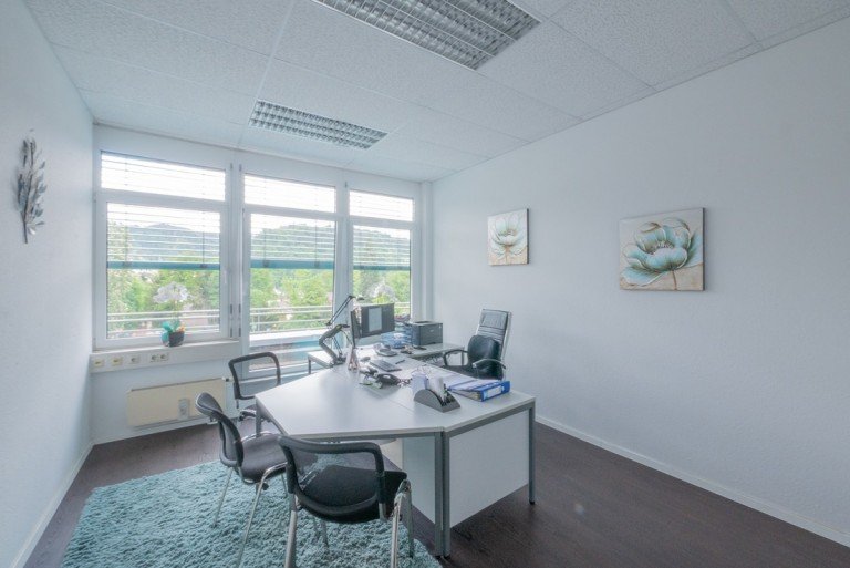 B�ro Schramberg B�rohaus Vielseitig nutzbare B�roeinheit mit individueller Raumgestaltung!