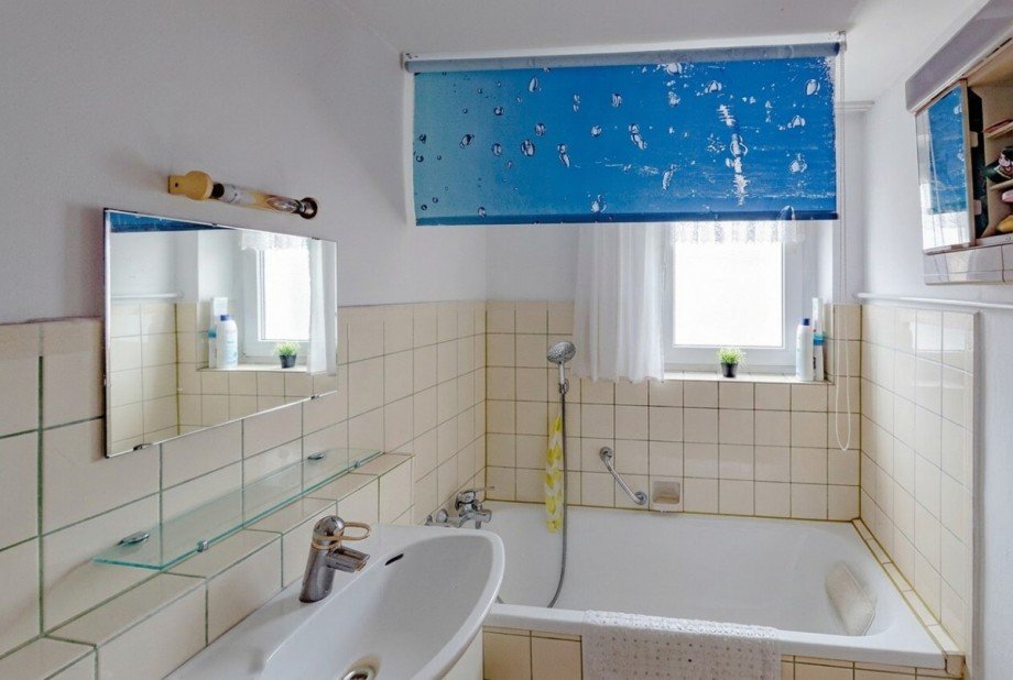 Bad (KI-�berarbeitet) Etagenwohnung Schramberg