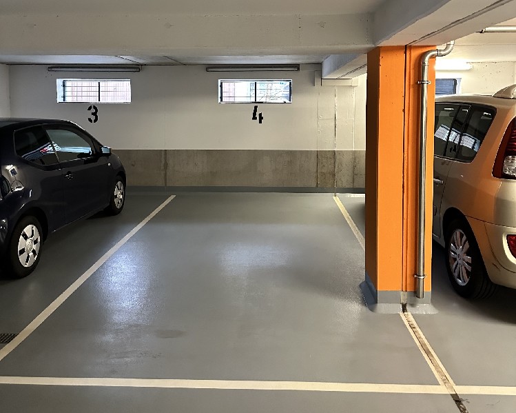 U 4 PKW-Stellpltz Tiefgarage Schramberg