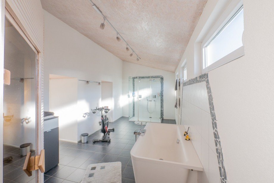 Badezimmer Zweifamilienhaus Schramberg