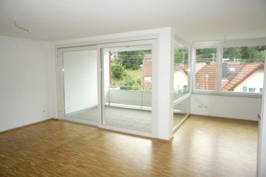 Hauptbild Moderne und barrierefreie 2,5-Zimmer-Wohnung in ruhiger Lage von Schramberg zu vermieten!