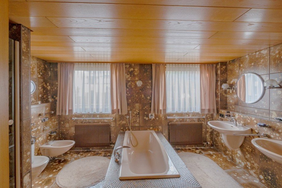 Badezimmer 1.OG Zweifamilienhaus Lauterbach