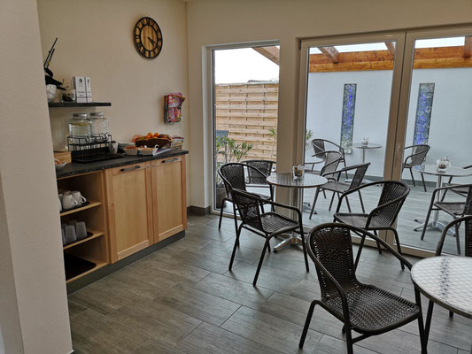 Getr�nkebereich Sauna Einfamilienhaus Hardt