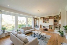 Wohnzimmer (wie es aussehen k�nnte - KI generiert) Exclusiver Wohntraum sucht neuen Eigent�mer