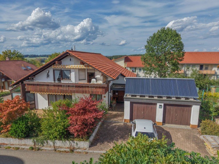 Au�enansicht Schramberg - Sulgen Zweifamilienhaus Zweifamilienhaus mit Platz f�r Ihre Familie - ruhig gelegen in Sulgen