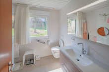 Badezimmer Tolles Einfamilienhaus mit viel Platz und sehr sch�nem Garten in Schramberg-Sulgen zu verkaufen!