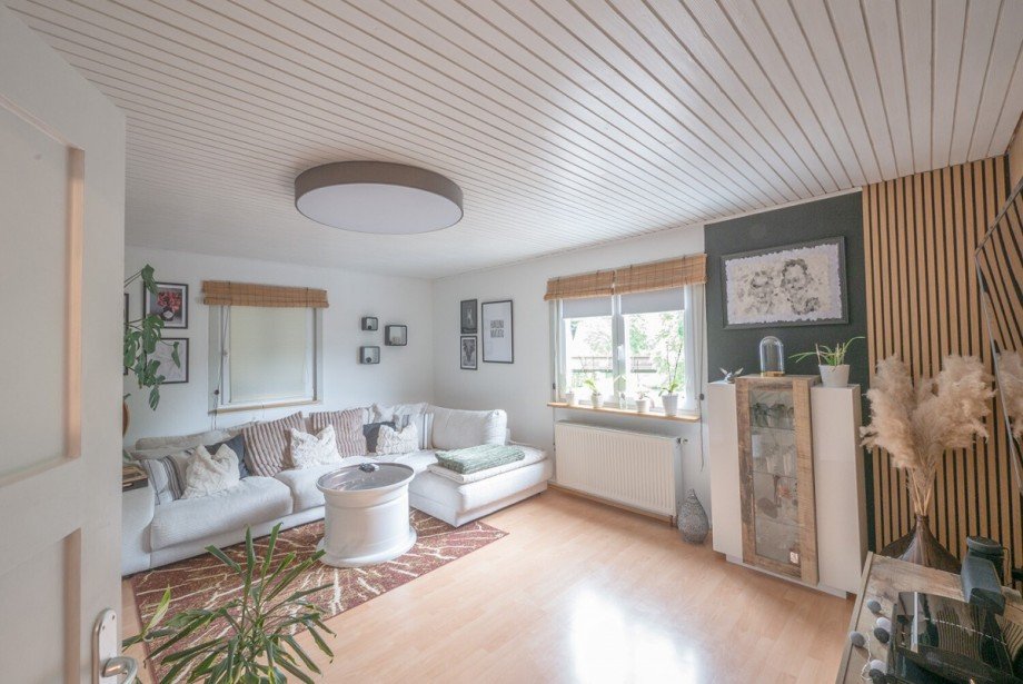 Wohnzimmer OG Mehrfamilienhaus Schenkenzell