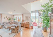 Wohnzimmer/ Wintergarten NEUER PREIS!
Traumhaftes Einfamilienhaus mit Einliegerwohnung und tollem Garten zu verkaufen!