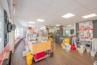 Bild (8b1fc5c3384ece0a4224327417d5ee43): Attraktive Laden- oder B�rofl�che in stark frequentierter Lage von Schramberg-Sulgen zu vermieten!
