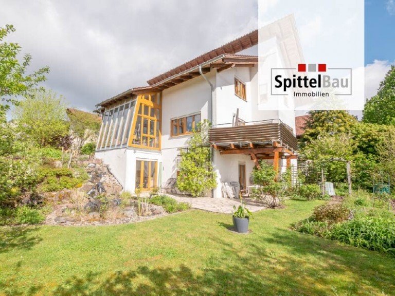 SpittelBau GmbH Tennenbronn - Tennenbronn Einfamilienhaus Traumhaftes Einfamilienhaus mit Einliegerwohnung und tollem Garten f�r die Kinder zu verkaufen!