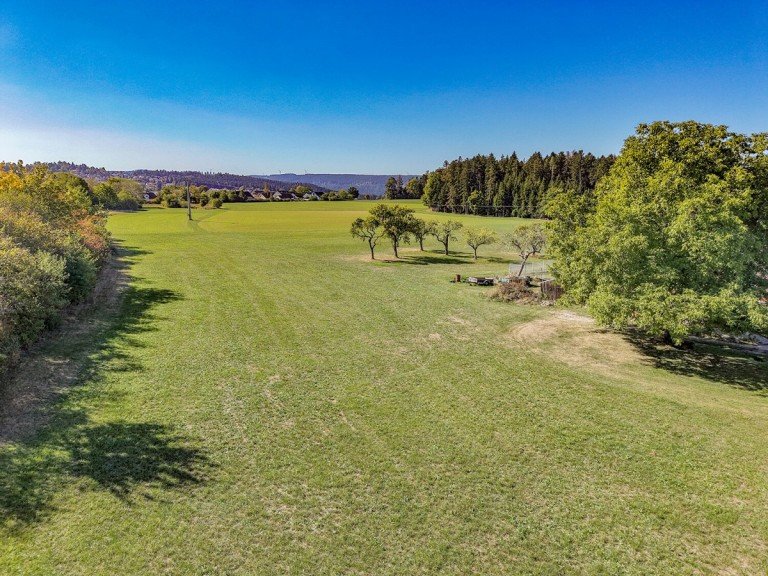 Au�en-Panorama Schramberg - Sulgen Wohngrundst�ck Gro�z�giges Grundst�ck mit vielf�ltigen M�glichkeiten f�r Ihr neues Zuhause