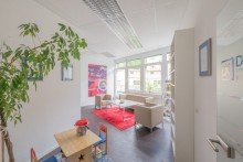 Wartezimmer/ Eingangsbereich/ B�ro Helle B�roeinheit in modernem Gewerbegeb�ude zu vermieten!