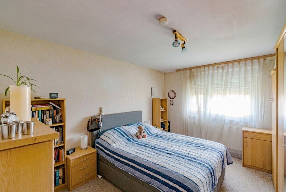 Schlafzimmer (KI-�berarbeitet) Etagenwohnung Schramberg