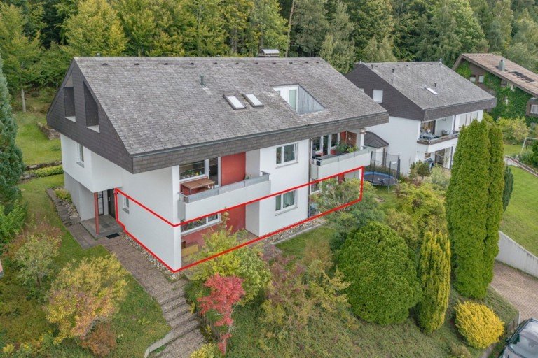 Au�enansicht Tennenbronn Erdgeschosswohnung Wohnen mit Schwarzwaldblick - gepflegte 2,5-Zimmer-Wohnung mit Terrasse