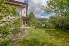 Garten mit Teich NEUER PREIS!
Traumhaftes Einfamilienhaus mit Einliegerwohnung und tollem Garten zu verkaufen!