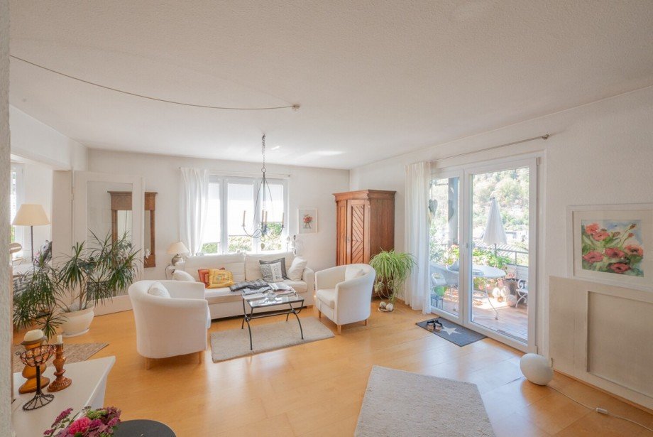 Wohnzimmer WHG EG Mehrfamilienhaus Schramberg